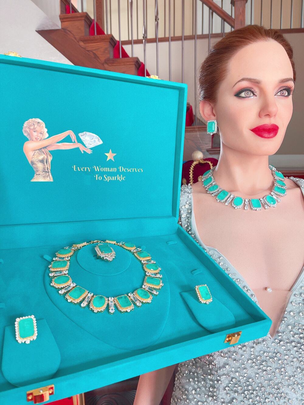 Angelina Jolie inspired, Luxury Colombian Emerald Necklace, Full jewelry set